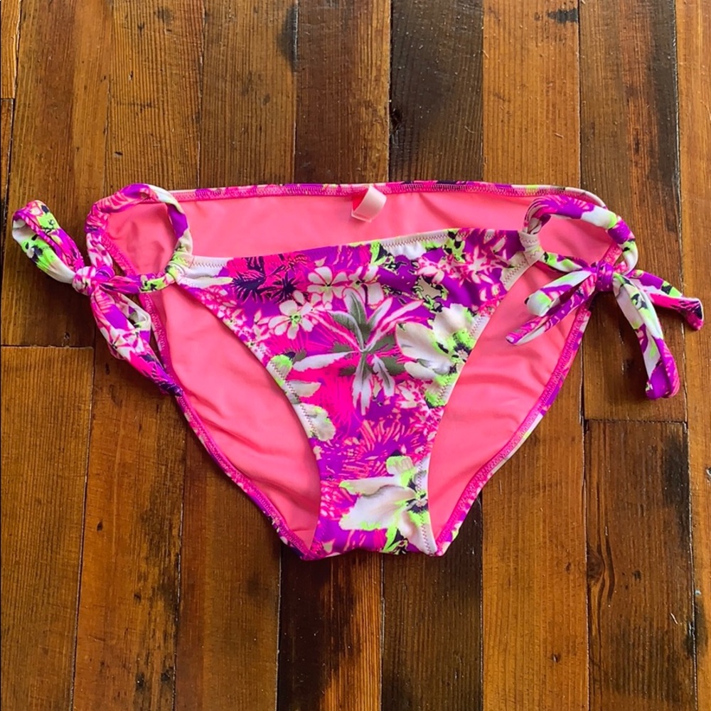 👙 Victoria’s Secret Swim Bikini Bottoms M